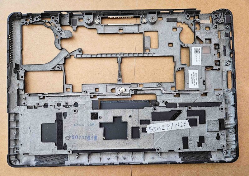 Rabljeno originalno kućište za prijenosno računalo Dell Latitude E7250 CN-05JK6H 5JK6H AM14A000703 - Slika 3