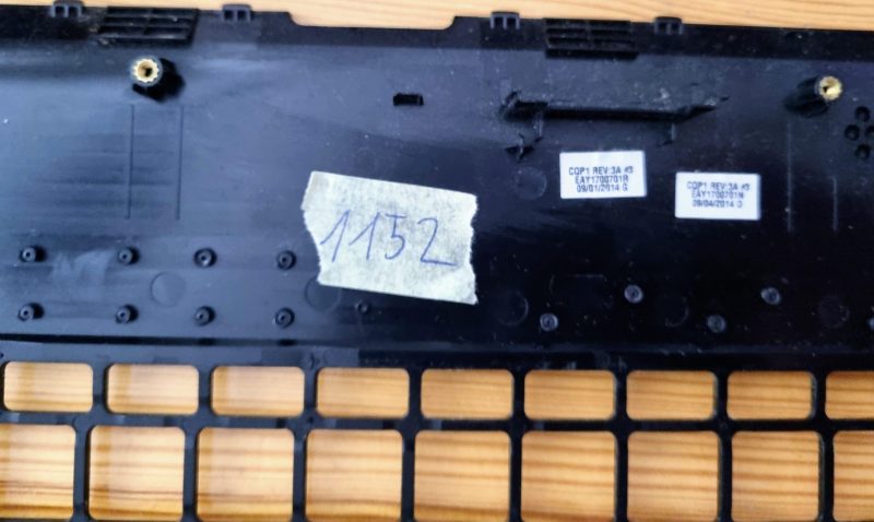 i5 HP Pavilion 17-F Srednji poklopac oslonca za dlanove za tipkovnicu EAY1700701A EAY1700701R - Slika 4