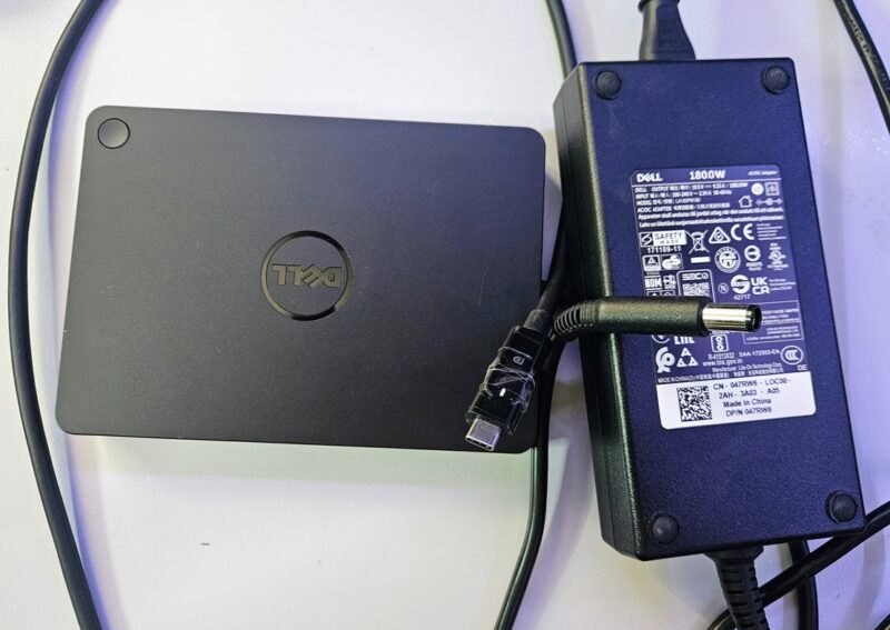 Dell WD15 K17A USB-C Thunderbolt 4K Dock s 180W napajanjem