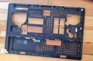 DELL Precision 17 7710 7720 alsó alapház burkolat PN: 4M07T