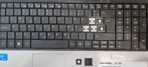 Acer Aspire E1-531 csuklótámasz és billentyűzetbillentyűk – Eredeti laptop-alkatrészek