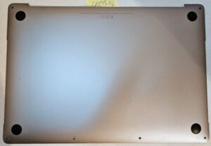 Alsó tok MacBook Pro 13 2019 A1989 MacBookPro15,2-hez – Eredeti cserealkatrész