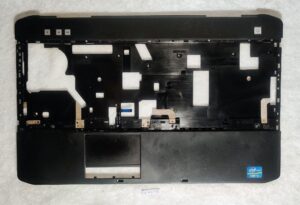 Dell Latitude E5530 csuklótámasz érintőpad felső felső burkolat AP0M1000200 eredeti laptop alkatrészek