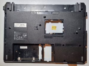 HP Compaq 6720t alsó alsó tok 6070B0250501 – Eredeti cserealkatrész