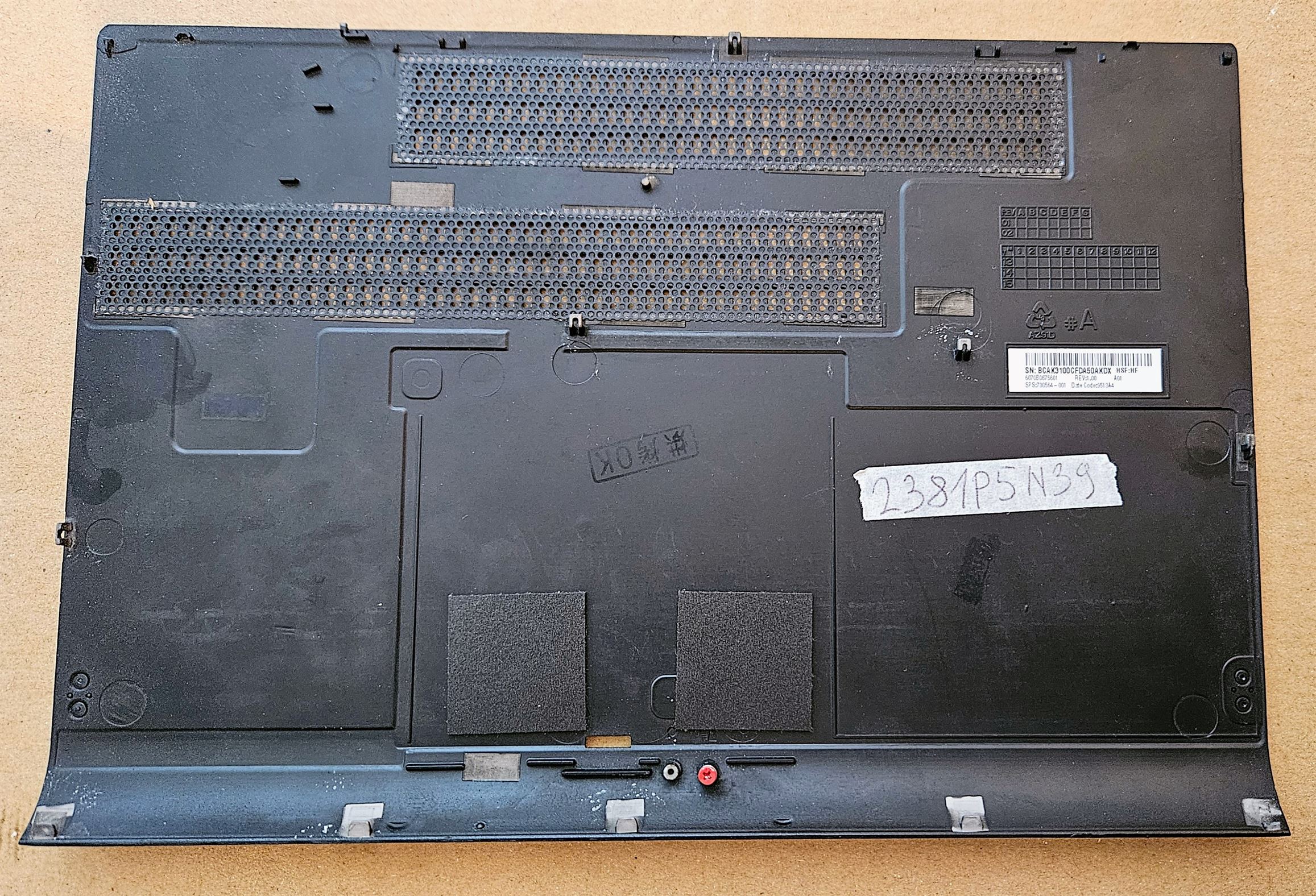 HP EliteBook 820 G1 alsó alapburkolat 781836-001 cserealkatrész - Image 2