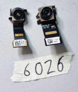 Microsoft Surface Pro 4 1724 laptop alkatrészeinek első és hátsó kamera cseréje