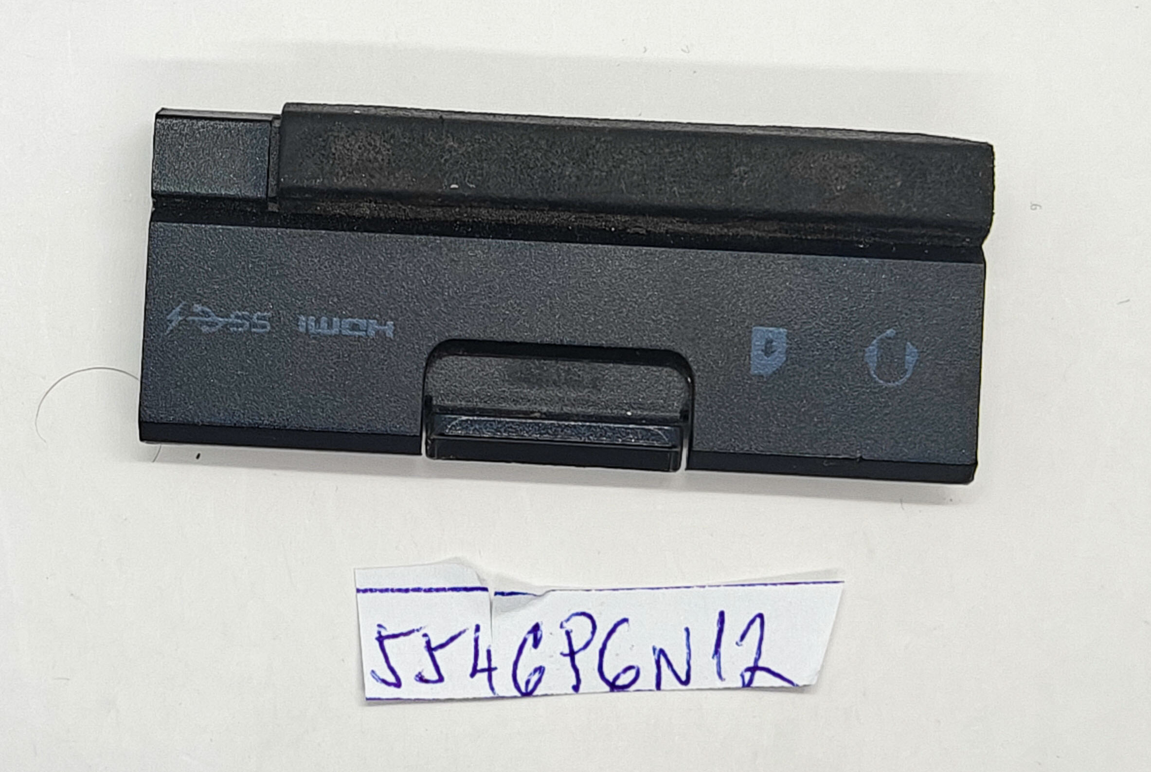 Használt Dell Latitude 14 5414 robusztus audio/HDMI/USB portok ajtaja – tesztelt működés