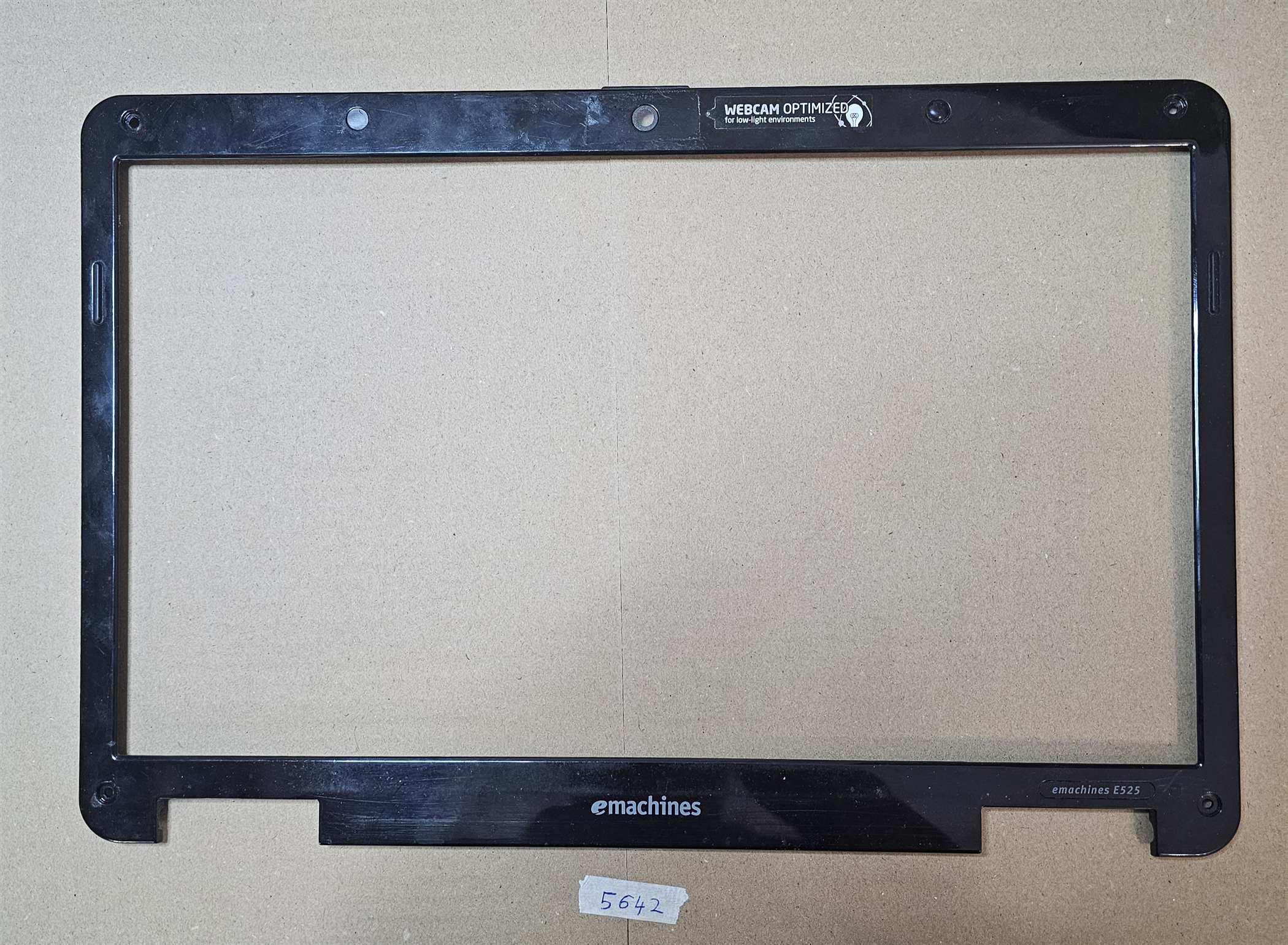 eMachines E525 előlapburkolat AP06R000D – Eredeti laptop cserealkatrész