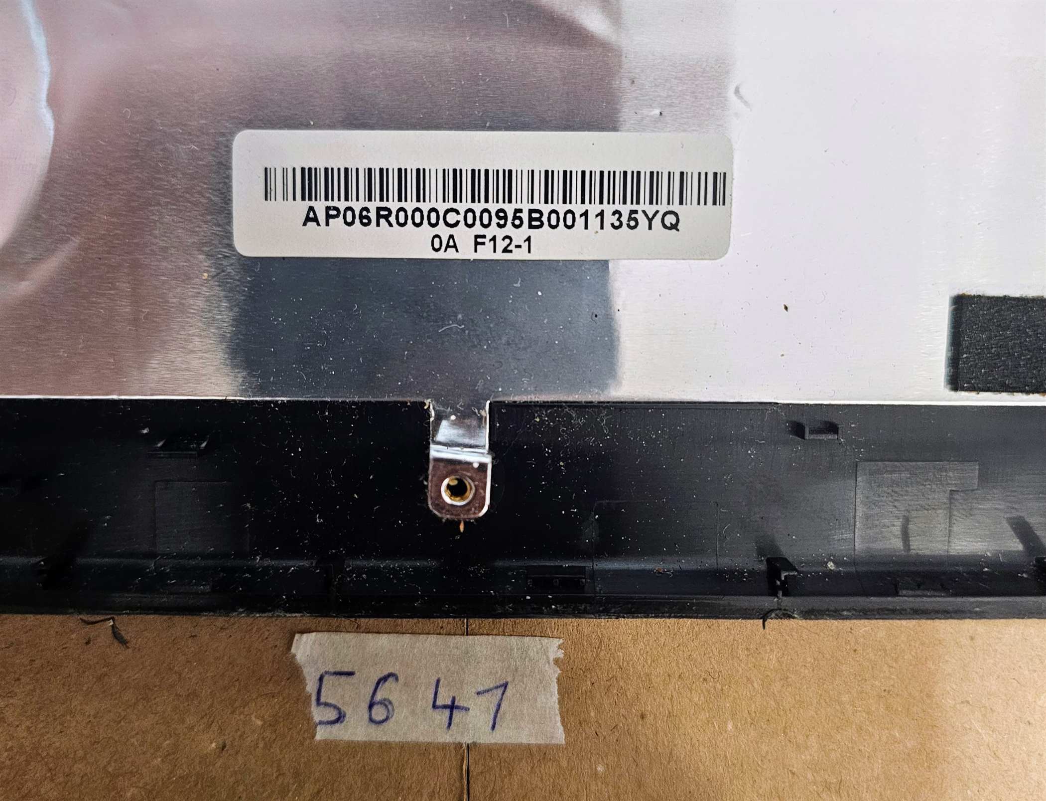 eMachines E725 E627 E525 LCD képernyő burkolat AP06R000C - Eredeti laptop cserealkatrész - Image 2