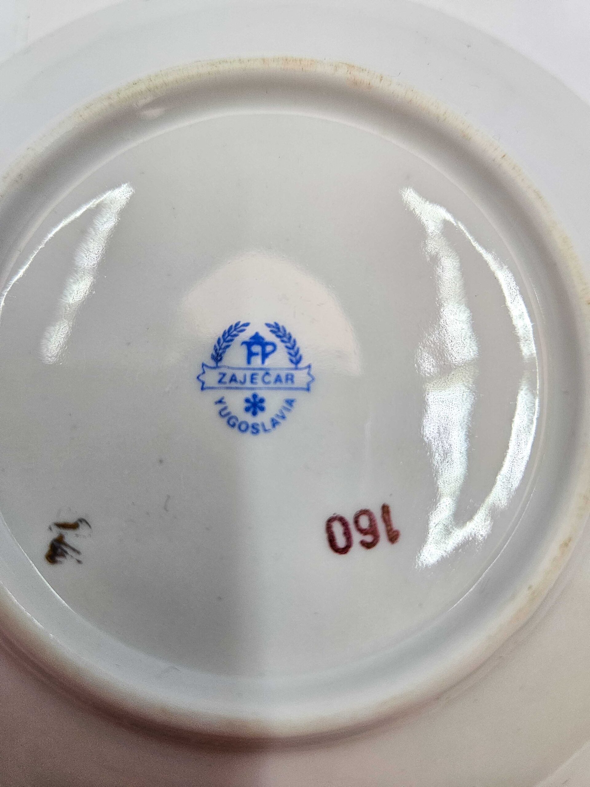 Vintage Zajecar Jugoszlávia porcelán kávé/teakészlet – 6 csésze és csészealj - Image 3