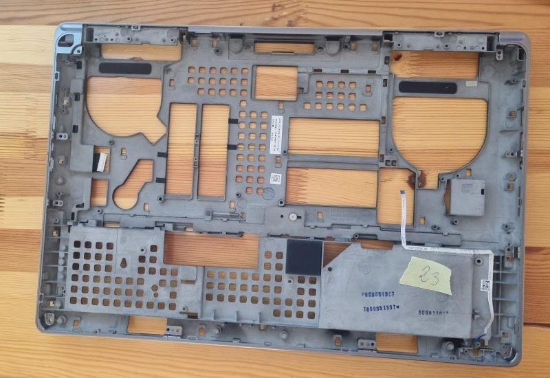 Copertura inferiore della base del case per DELL Precision 17 7710 7720 PN: 4M07T - immagine 2
