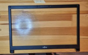 Cornice dello schermo LCD del Fujitsu Lifebook S935