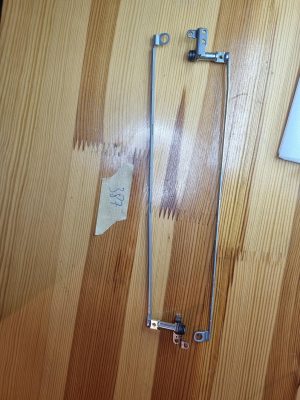 Coppia di cerniere sinistra e destra per Lenovo 3000 G430 AM04E000100 AM04E000200
