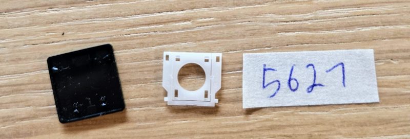 Sostituzione dei tasti della tastiera del Toshiba Satellite L50w (AEBLIU00010, AEBLIP00010) - immagine 3