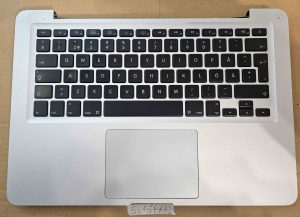 Apple MacBook Pro 7,1 A1278 Poggiapolsi + Touchpad + Tastiera – Ricambio Originale