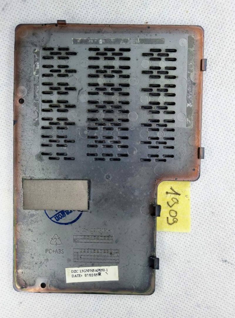 Piastra di copertura per porta RAM per laptop ASUS A6M nera DZC 13GNFH5AP050-1 - immagine 2