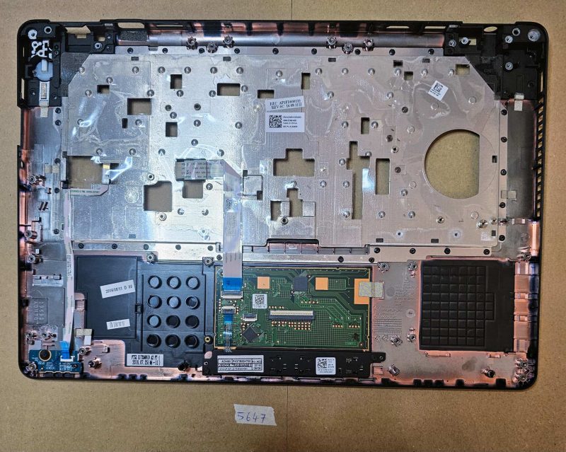 Poggiapolsi con touchpad Dell Latitude E5470 A154P4 AP1FD000110 - Ricambi originali per laptop - immagine 2