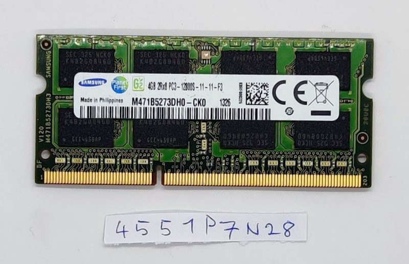 Modulo di memoria RAM per laptop Fujitsu LifeBook AH552 da 4 GB 2Rx8 PC3-12800S-11-11-F3