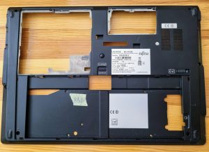 Telaio inferiore Fujitsu Lifebook U745 CP683662-01