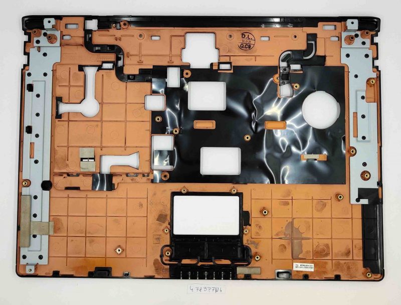 Custodia e touchpad per Fujitsu Siemens Esprimo V5515, coperchio superiore 6070B0225301 - immagine 2