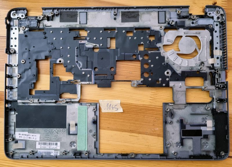 Poggiapolsi originale da 14 pollici con touchpad - HP EliteBook 840 G1 - 730964-001 - immagine 3