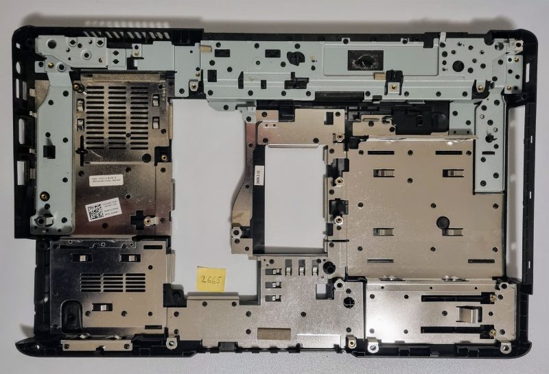 Base inferiore originale Dell PP41L CN-0U499F-38561-9AV - Ricambi per laptop - immagine 2