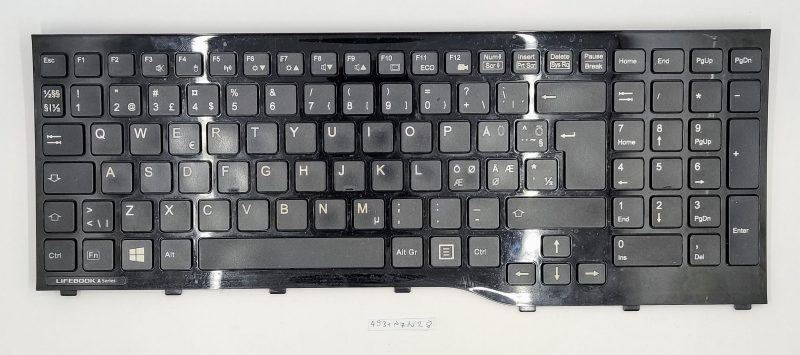 Tastiera originale Fujitsu Lifebook AH552 con layout nordico CP581752-01, ricambi per laptop