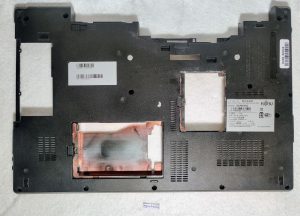 Parte di ricambio originale per la copertura inferiore del Fujitsu Lifebook E754