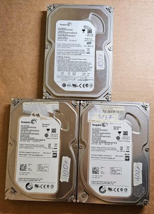 BULK 3 x dischi rigidi Seagate SATA III da 250 GB e 3,5"