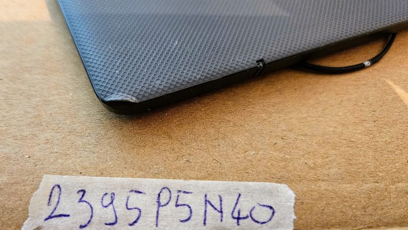 Sostituzione del coperchio superiore LCD del Chromebook HP 14 G6 L90415-001 - immagine 3