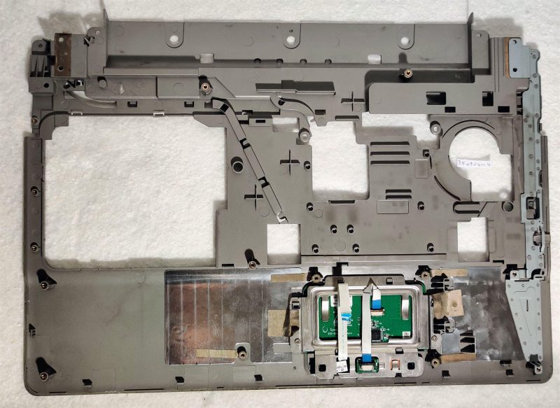 Poggiapolsi con touchpad per laptop HP Compaq 6820 originale 6070B0211001 - ricambio OEM - immagine 2