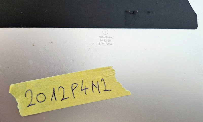 Sostituzione della cover posteriore del MacBook Pro A1502 - Ricambi originali per laptop - Adatto a modelli Retina da 13 pollici di metà 2014 - immagine 3