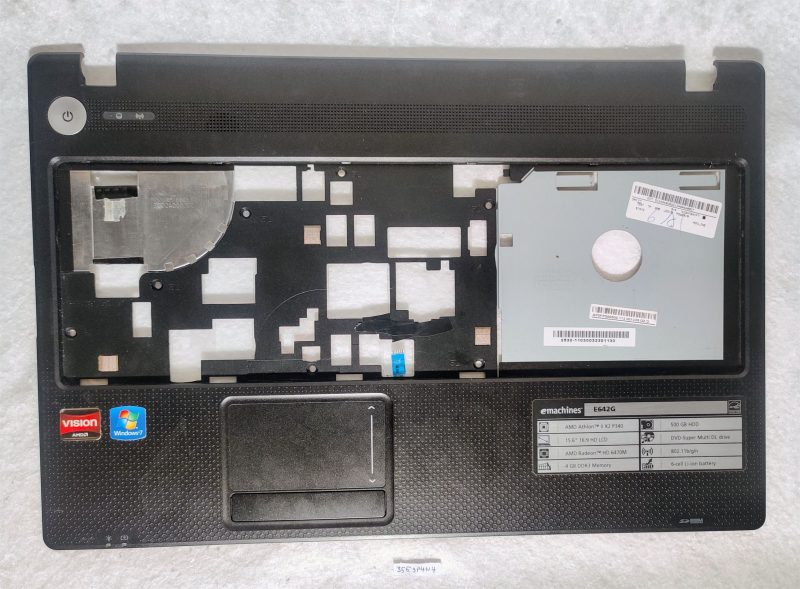 eMachines E642G Poggiapolsi con copertura superiore del touchpad