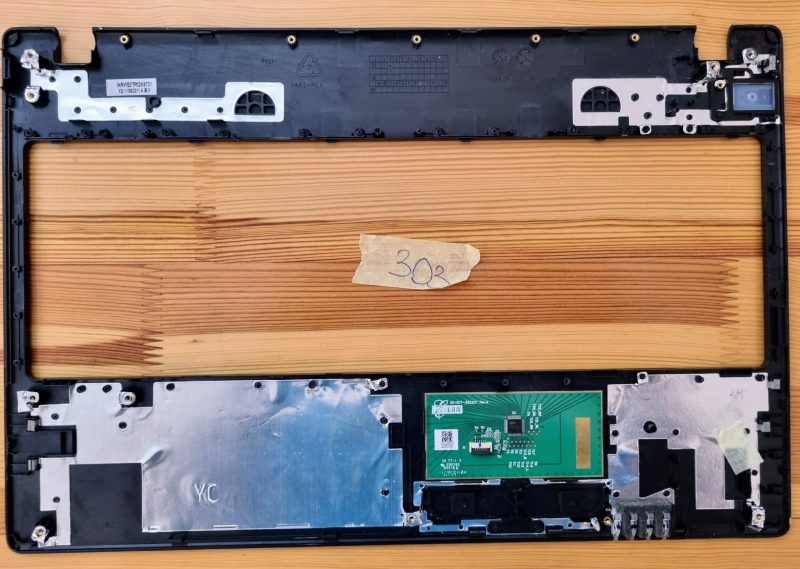 Custodia superiore con touchpad e poggiapolsi AP0HI000611 di Acer Aspire 5750G - immagine 3