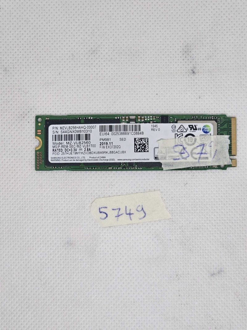 SSD Samsung PM981 256 GB M.2 2280 NVMe PCIe 3.0 x4 – Upgrade di storage ad alta velocità per laptop
