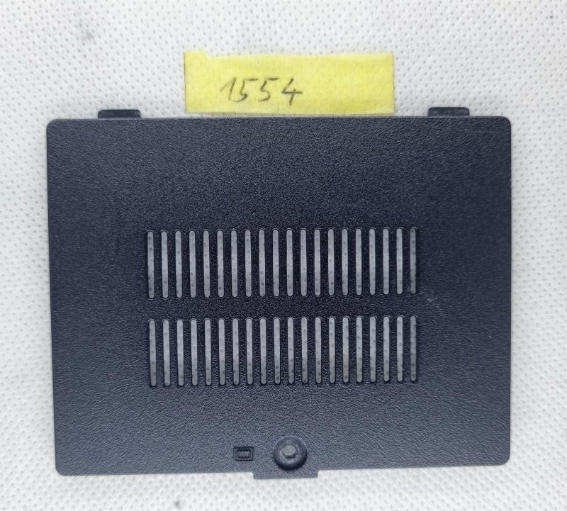 SOSTITUZIONE DEL CAPPUCCIO RAM POSTERIORE PER LAPTOP TOSHIBA SATELLITE A200-1TP AP019000810