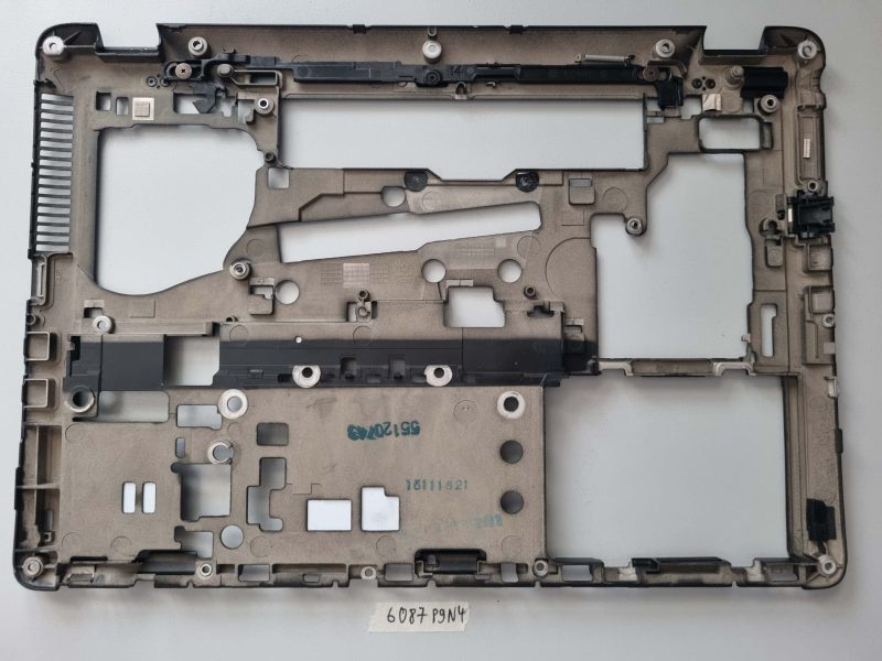 Coperchio inferiore HP EliteBook 840 G1 G2 765809-001 - Parte di ricambio per laptop - immagine 2